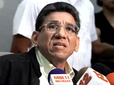 MGA01 - 20001218 - MANAGUA, NICARAGUA : Retired Gen. Humberto Ortega, former head of Nicaragua's army, reiterates during a press conference in Managua, 18 December 2000, his view that his brother former Nicaraguan President Daniel Ortega should not run for president in the November 2001 election because a loss would hurt their leftist Sandinista party. Humberto Ortega has suggested that his brother, who lost presidential bids in 1990 and 1996, continue to lead the Sandinista party as its secretary-general. EPA PHOTO AFP/MIGUEL ALVAREZ/ma/pp/rg