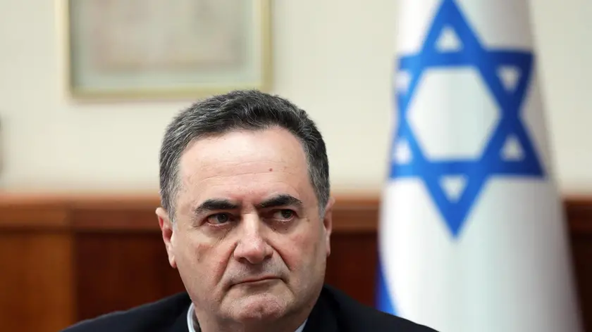 epa07392071 Israeli Minister of Transport and Minister of Foreign Affairs Israel Katz during the weekly cabinet meeting at his office in Jerusalem, 24 February 2019. EPA/ABIR SULTAN / POOL