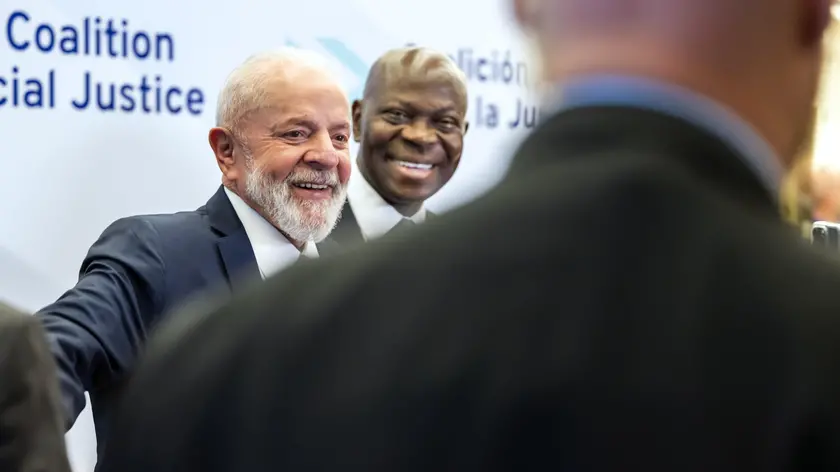 epa11407788 Brazil's President Luiz Inacio Lula da Silva (L), and Gilbert F. Houngbo (R), Director-General International Labour Organization (ILO) arrives during the 112th International Labour Organization Conference, at the European headquarters of the United Nations in Geneva, Switzerland, 13 June 2024. EPA/MARTIAL TREZZINI