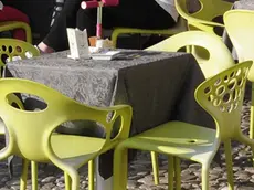 Udine 18 Maggio 2015. Sesso sui tavolini di un bar di Piazza Matteotti in centro. Petrussi Foto Press - Petrussi Diego