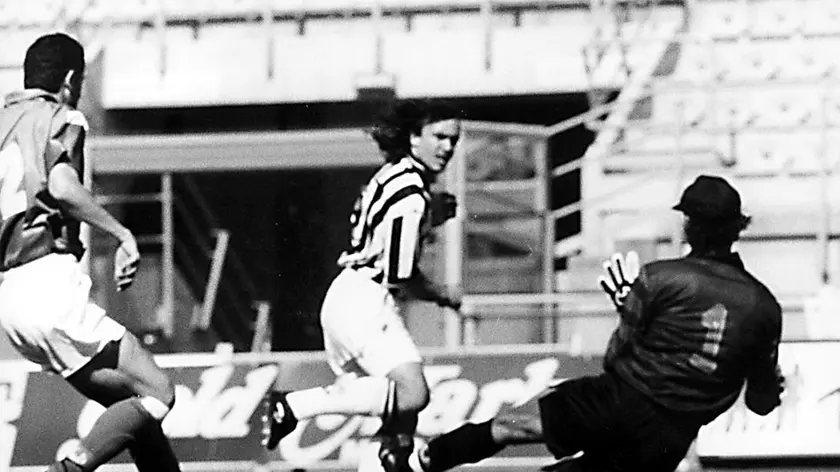 Udinese, un'immagine amarcord con lo spareggio con il Bologna del 1993