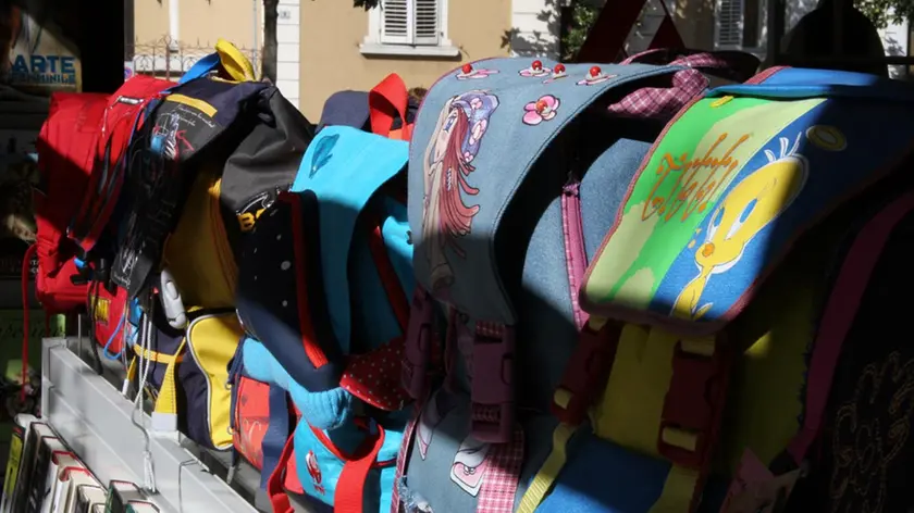 Bumbaca Gorizia Zainetti e astucci in cartoleria