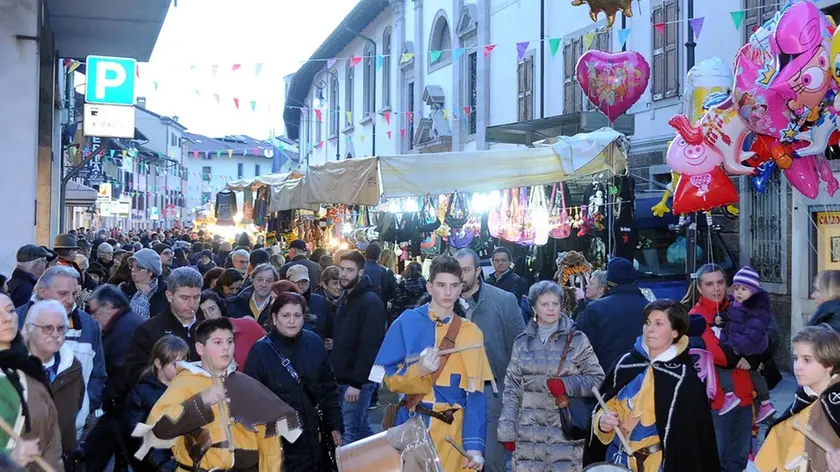 Udine 14 Febbraio 2014. Festa di San Valentino in Via Pracchiuso. Telefoto Copyright Petrussi Foto Press - Diego Petrussi