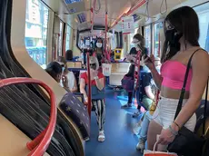 MARIAN -AGENZIA BIANCHI-PADOVA -GENTE IN TRAM E BUS