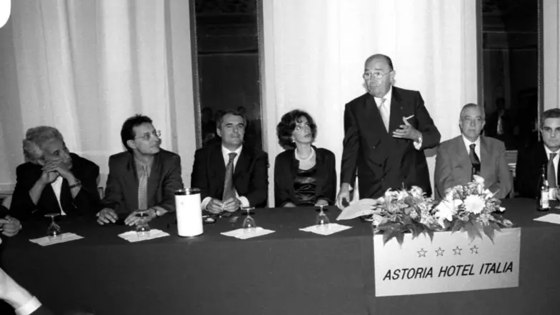 UDINE, 25 GIUGNO 1999. CONFERENZA STAMPA MELZI. - TELEFOTO AGENCY ANTEPRIMA - IMMAGINE DA GIOVANNI BERTOLI PER REDAZ. UDINE POLVERINO