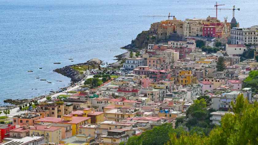 epa11378050 A general view over Pozzuoli, Italy, 29 May 2024. A flurry of quakes, including a 4.4 magnitude one that was the strongest to hit the area in over 40 years, was recorded in the area on late 20 May 2024. The Campi Flegrei area near Naples, also known the Phlegrean Fields, is currently affected by bradyseism, or ground uplift, and the seismic activity in the volcanic zone has led to fears of harm to people and property. EPA/CIRO FUSCO
