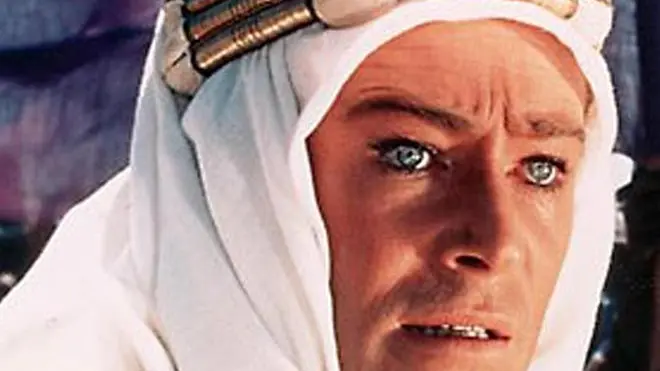 Peter O'Toole è Thomas Edward Lawrence in una foto di scena del film Lawrence d'Arabia, film kolossal del 1962 diretto da David Lean. ANSA/ WIKIPEDIA ++HO NO SALES EDITORIAL USE ONLY NO ARCHIVE++