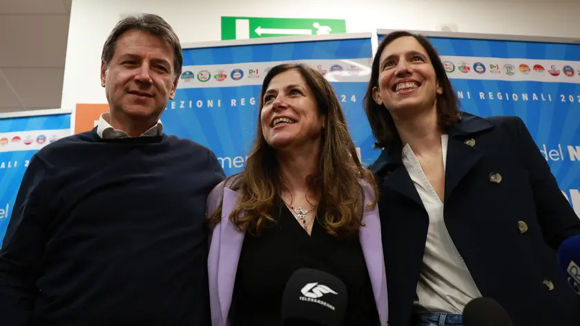 Giuseppe Conte, Alessandra Todde e Elly Schlein al quartier generale a Cagliari