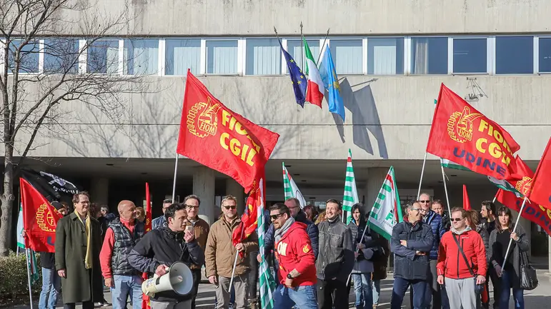 Buia 14 Febbraio 2020. Corteo, protesta ed incontro in comune operai DM Elektron. © Foto Petrussi