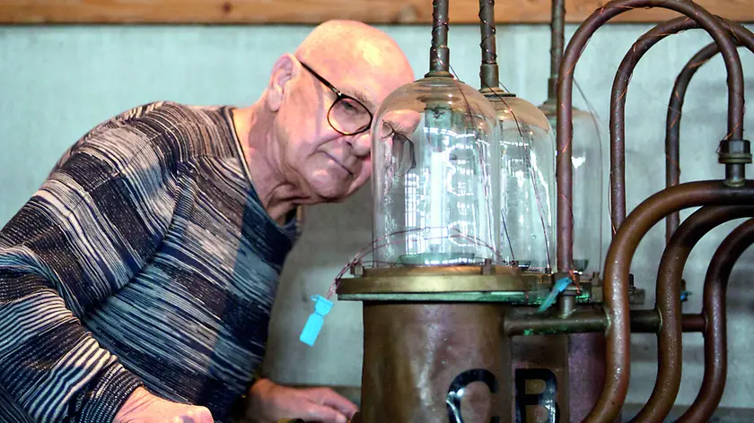 Benito Nonino aveva 90 anni e rappresentava la quarta generazione di distillatori, dopo il bisnonno Orazio, il nonno Luigi e il padre Antonio