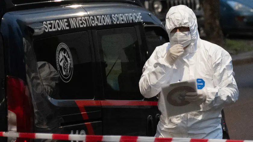 Sparatoria Viale Marche uomo gambizzato, Carabinieri e scientifica sul posto, Milano, 9 Aprile 2024, Ansa/Andrea Fasani