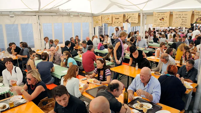 Udine 14 Settembre 2012. Friuli doc 2012. A pranzo in varie piazze.Telefoto Copyright Petrussi Foto Press