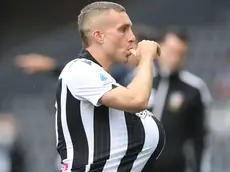 Udinese's Gerard Deulofeu jubilates after scoring the goal during the Italian Serie A soccer match Udinese Calcio vs Empoli FC at the Friuli - Dacia Arena stadium in Udine, Italy, 16 April 2022. ANSA/GABRIELE MENIS