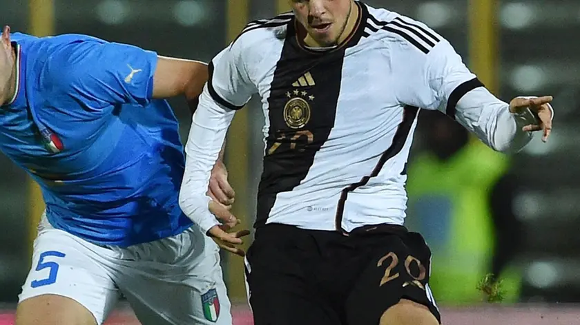 Nella foto, Samardzic a segno con la Germania U21