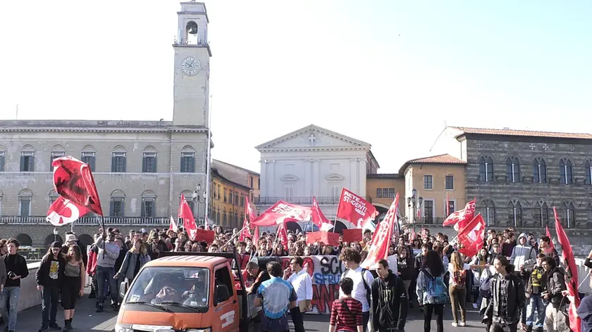 MANIFESTAZIONE STUDENTI MEDI