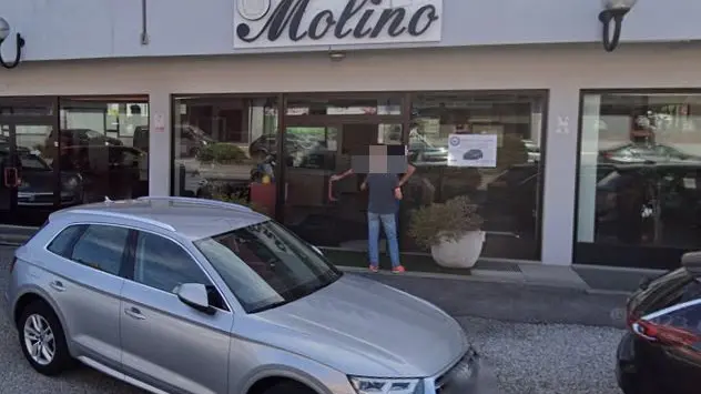 Il colpo è stato messo a segno nella Concessionaria Molino e nella relativa autofficina di Tricesimo