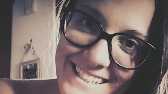 +++ATTENZIONE LA FOTO NON PUO' ESSERE PUBBLICATA O RIPRODOTTA SENZA L'AUTORIZZAZIONE DELLA FONTE DI ORIGINE CUI SI RINVIA+++ Una foto di Nadia Orlando tratta dal suo profilo Facebook. La ragazza, 21 anni, è stata uccisa dal suo fidanzato, Francesco Mazzega, 34 anni, che questa mattina si è costituito presentandosi questa mattina alla caserma della Polstrada di Palmanova con il cadavere della giovane a bordo della sua auto. Udine, 1 agosto 2017. FACEBOOK