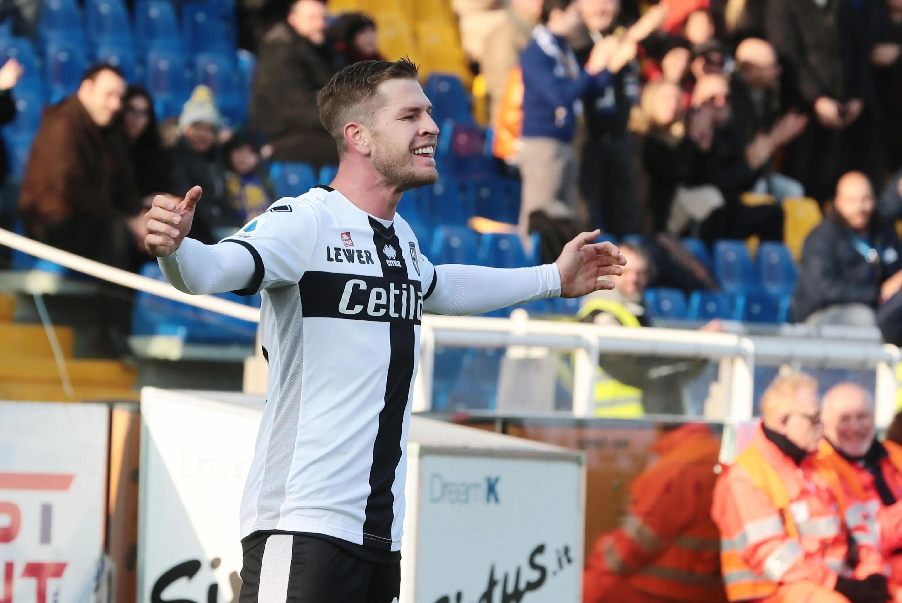 epa08167035 Parma's Riccardo Gagliolo jubilates after scoring during the Italian Serie A soccer match between Parma Calcio and Udinese Calcio at the Ennio Tardini stadium in Parma, Italy, 26 January 2020. EPA/BARACCHI-CAMPANINI