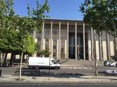 Allarme per furgone lasciato davanti al Palazzo di giustizia di Catania