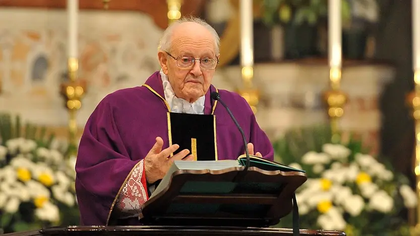 Tarcento 07 dicembre 2014..Messa per i 65 anni di sacerdozio di monsignor Frezza..Copyright Foto Petrussi